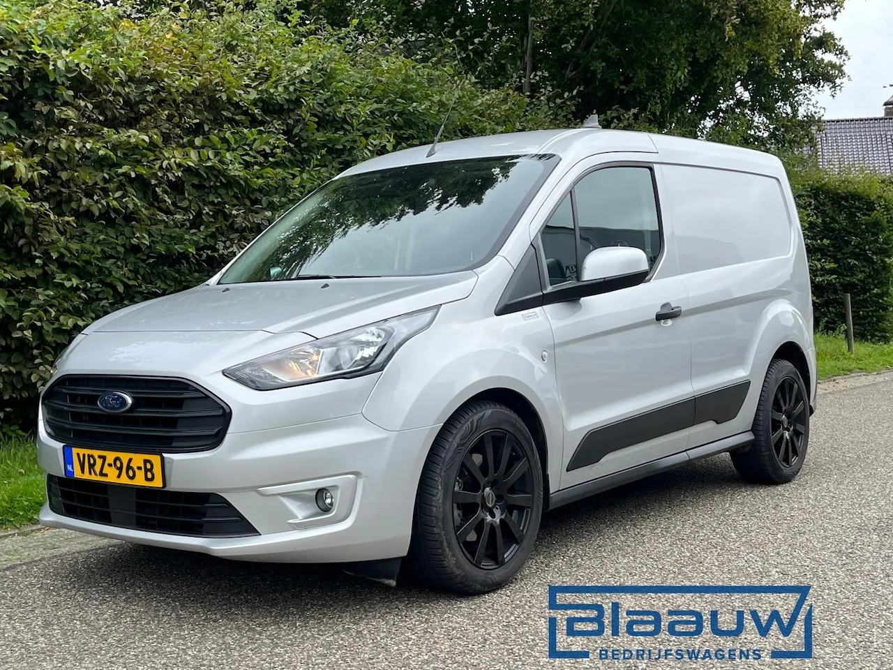 Ford Transit Connect - L1 1.5 Automaat | Inrichting | Trekhaak - AutoWereld.nl