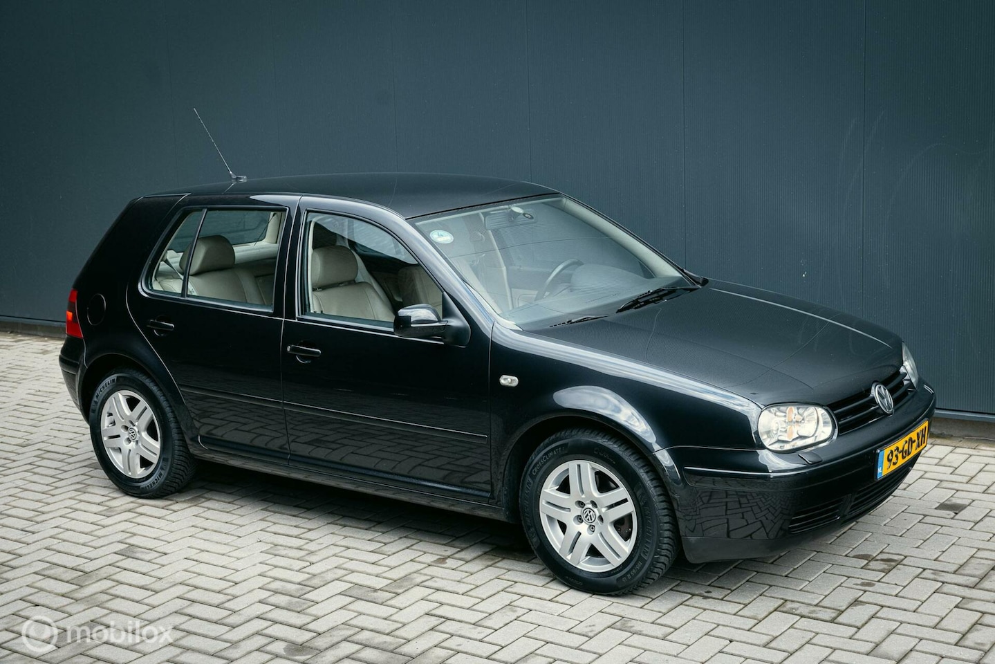 Volkswagen Golf - 2.3 V5 Highline 2.3 V5 Highline - AutoWereld.nl