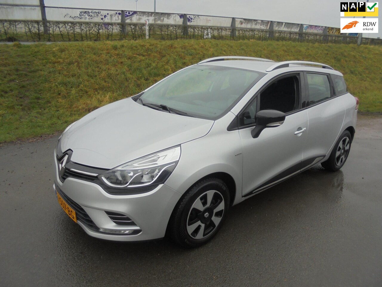 Renault Clio - Renault clio 0.9 benzine staion airco 120.000km - AutoWereld.nl