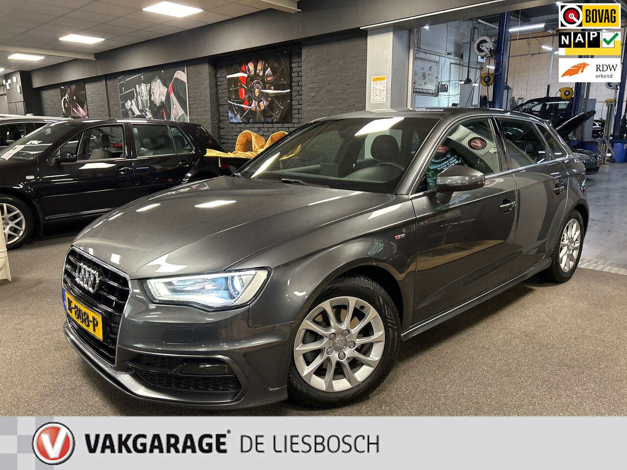 Audi A3 Sportback - 1.4 TFSI CoD Adrenalin Sport 1.4 TFSI CoD Adrenalin Sport,s-line,navi,B&O,audi select,boeken - AutoWereld.nl