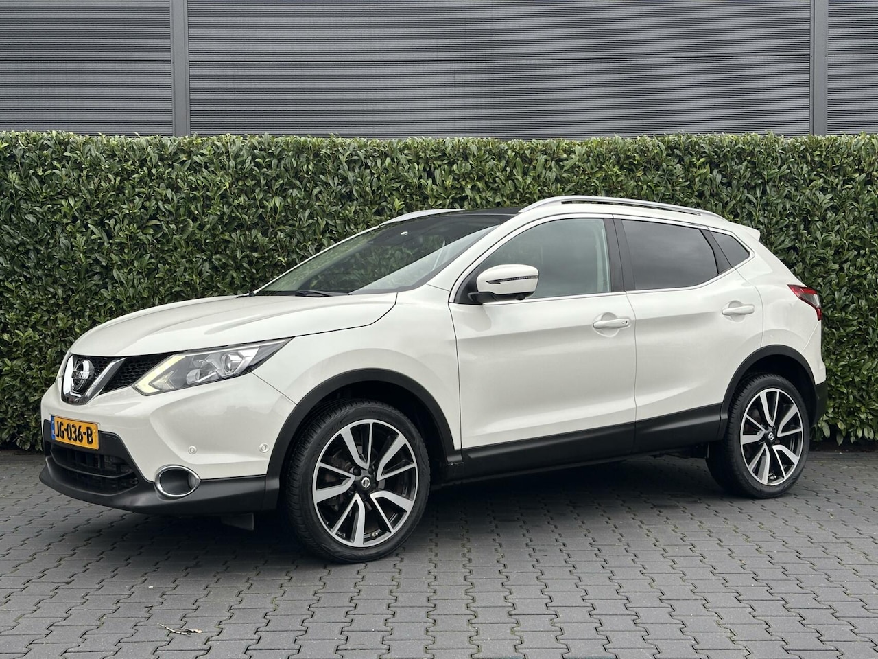 Nissan Qashqai - 1.2 Tekna 1.2 TEKNA, NL AUTO, NAP, LEDER, PANO, CRUISE, NAVI, ECC-AIRCO, KEYLESS, 360 CAMERA, DODEHO - AutoWereld.nl