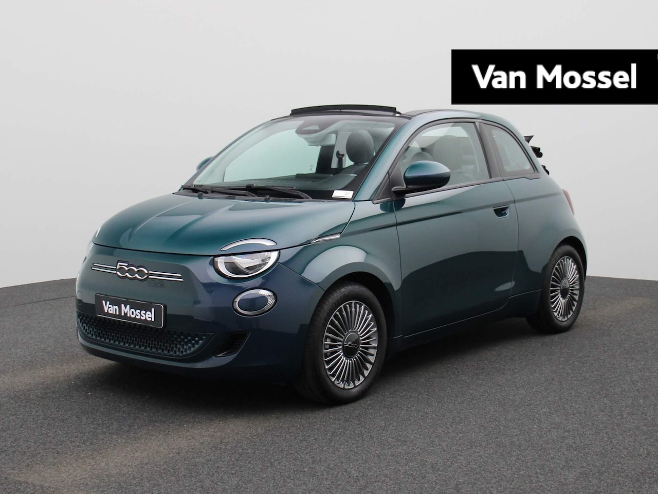 Fiat 500 C - 500e Icon 42 kWh | Navigatie | ECC | Lichtmetalen velgen | Parkeer camera | Apple carplay - AutoWereld.nl