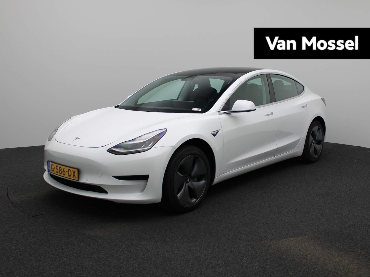 Tesla Model 3 - Standard RWD Plus 60 kWh | Lederen Bekleding | Navigatie | Panoramadak | Camera | - AutoWereld.nl