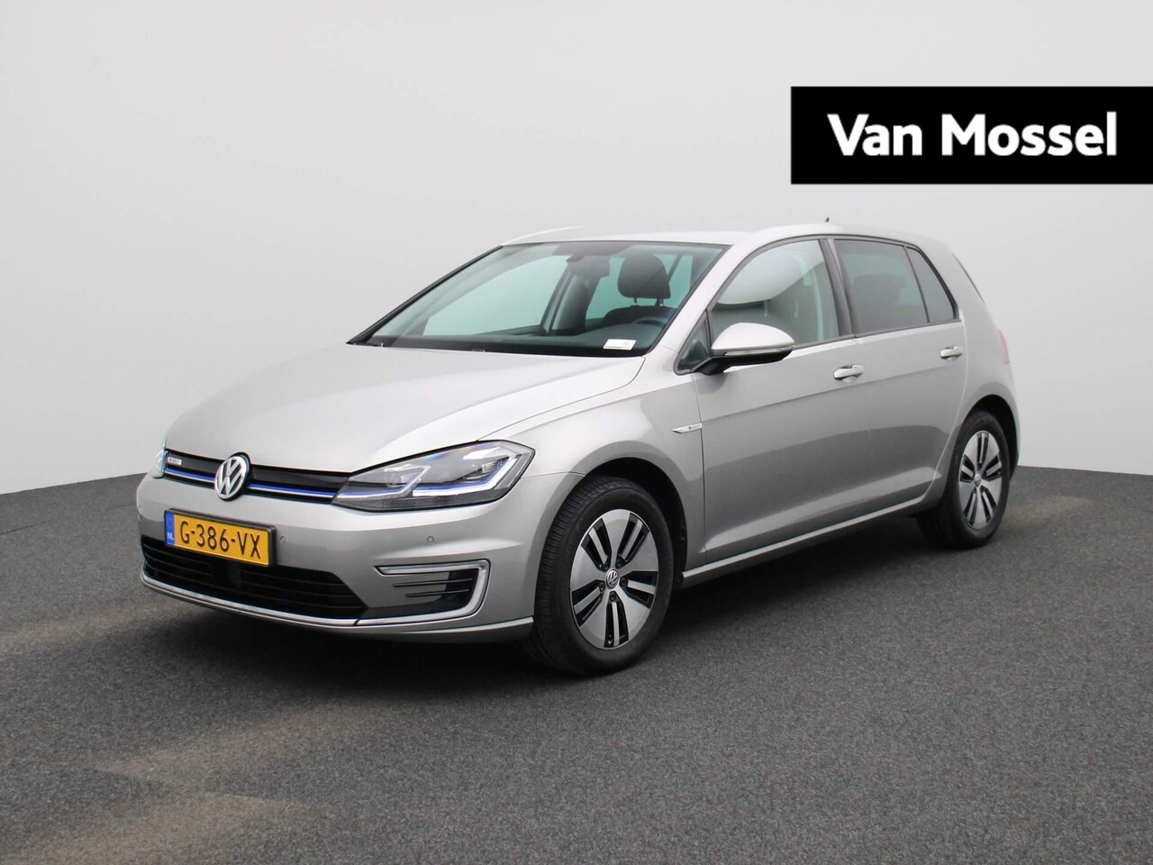 Volkswagen e-Golf - e-Golf | Navigatie | Climate-Control | Cruise-Control | Parkeersensoren | - AutoWereld.nl