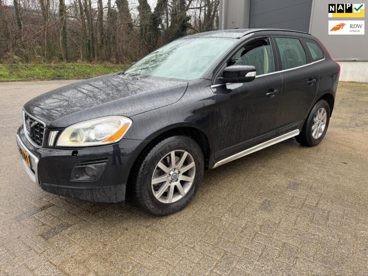 Volvo XC60 - 2.4 D5 AWD Momentum - AutoWereld.nl