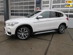 BMW X1 - XDrive20i High Executive / Trekhaak / Leer/ Navi