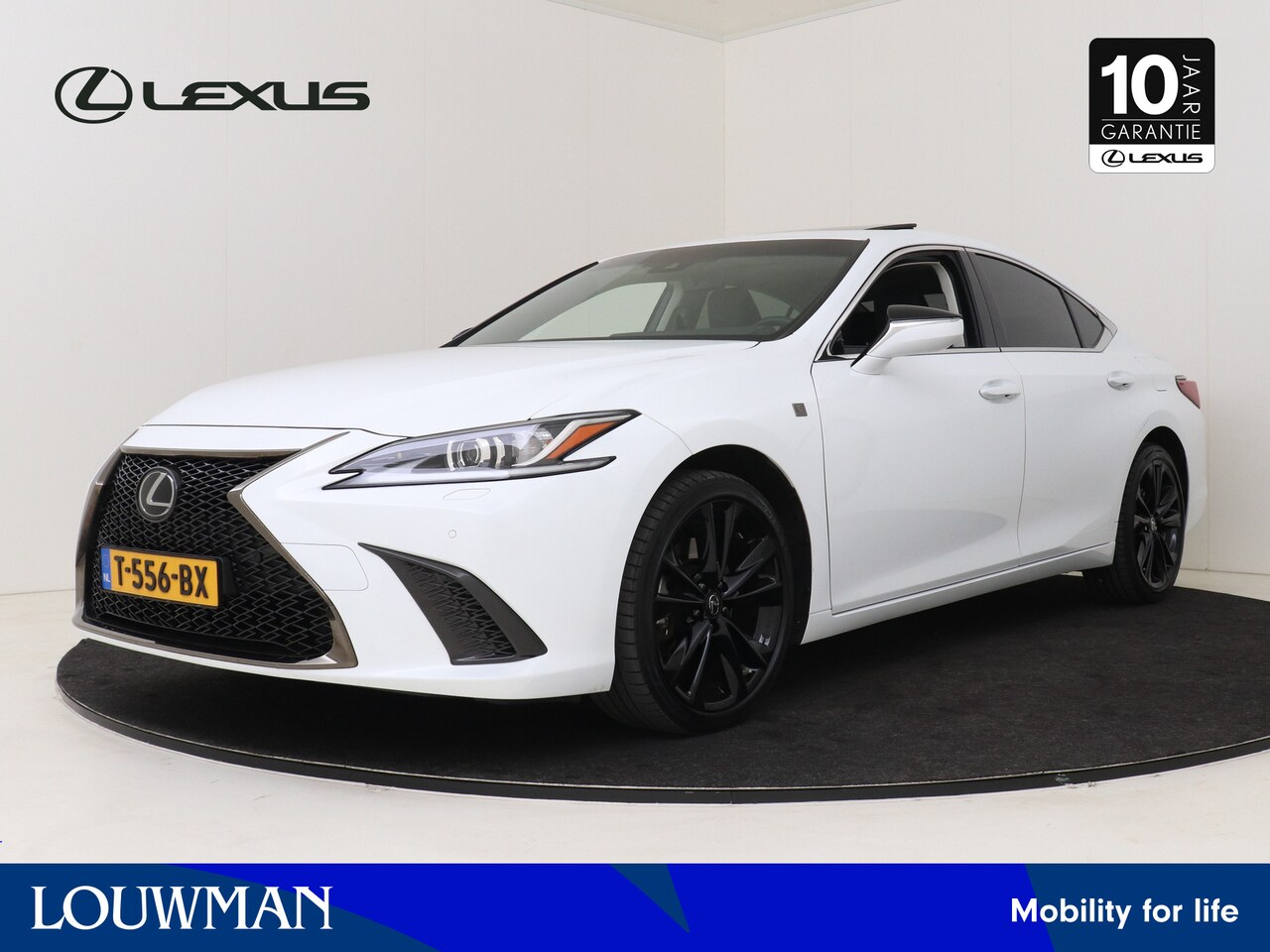 Lexus ES - 300h F Sport Design | Lederen bekleding | 19" LM Velgen | Schuif/kanteldak | Navigatie | C - AutoWereld.nl