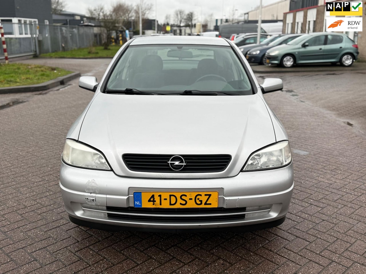 Opel Astra - 1.6 Club 1.6 Club - AutoWereld.nl