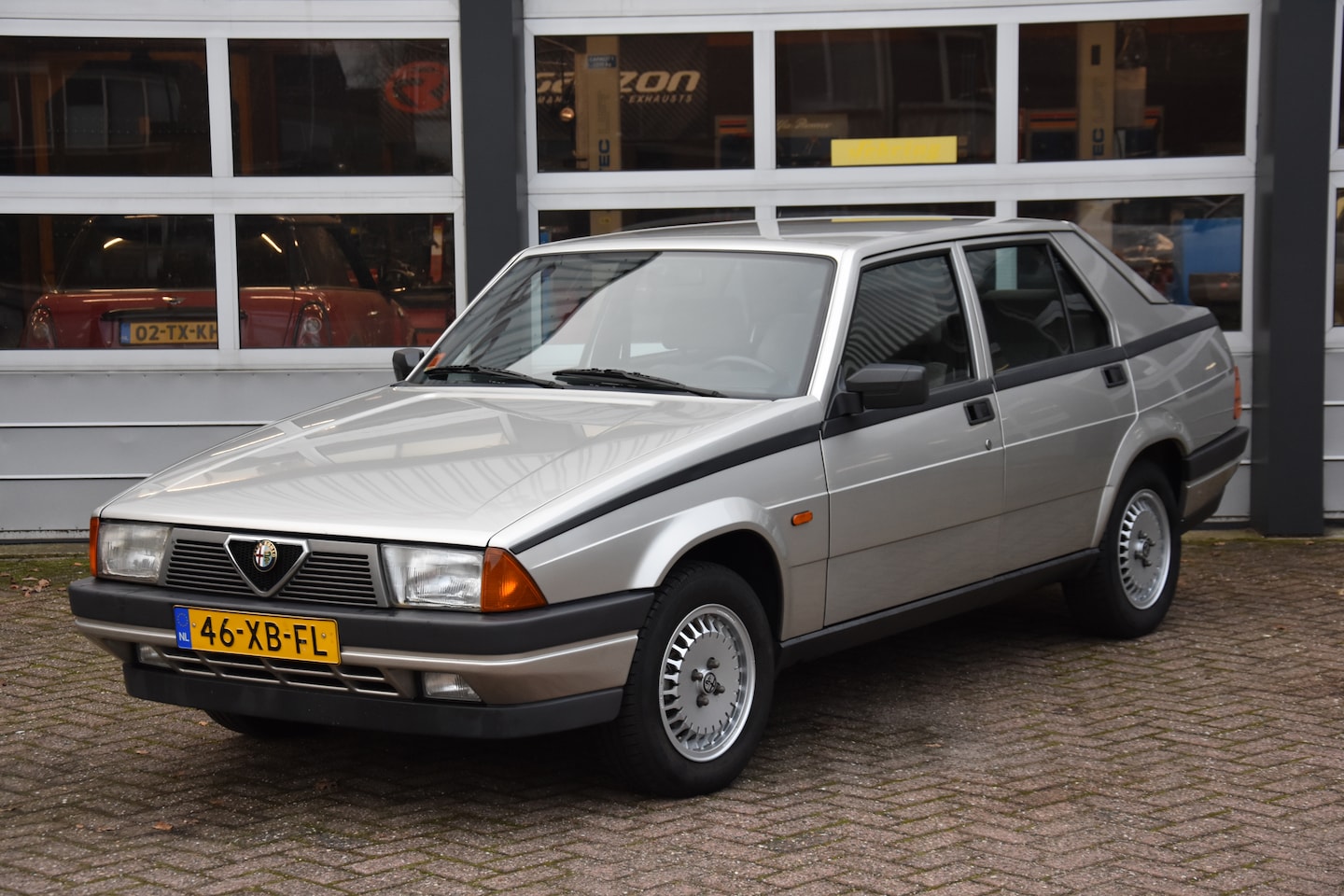 Alfa Romeo 75 - 1.6