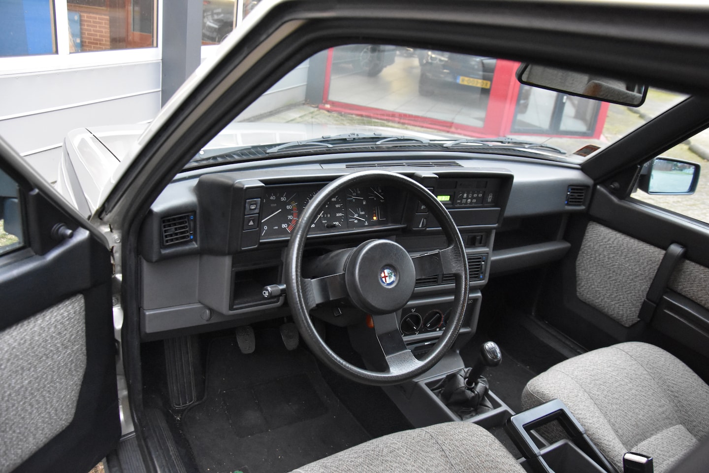 Alfa Romeo 75 - 1.6