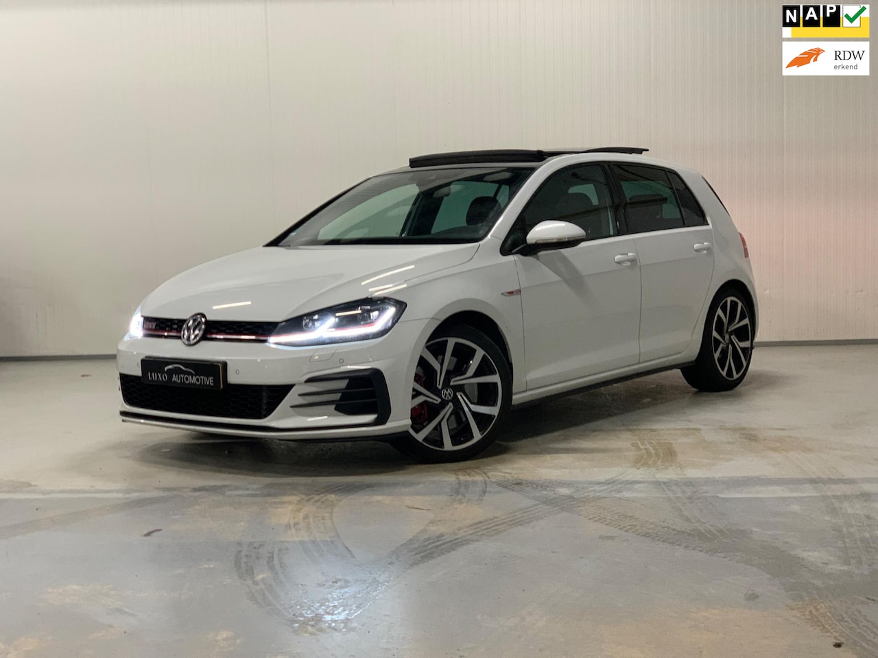 Volkswagen Golf - 2.0 TSI GTI Performance | PANO | VIRTUAL | DCC | DODEHOEK - AutoWereld.nl