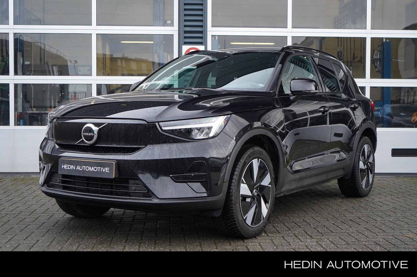 Volvo XC40 - Single Motor Extended Range Plus 82 kWh Apple Carplay/Android Auto | Trekhaak elektrisch u - AutoWereld.nl