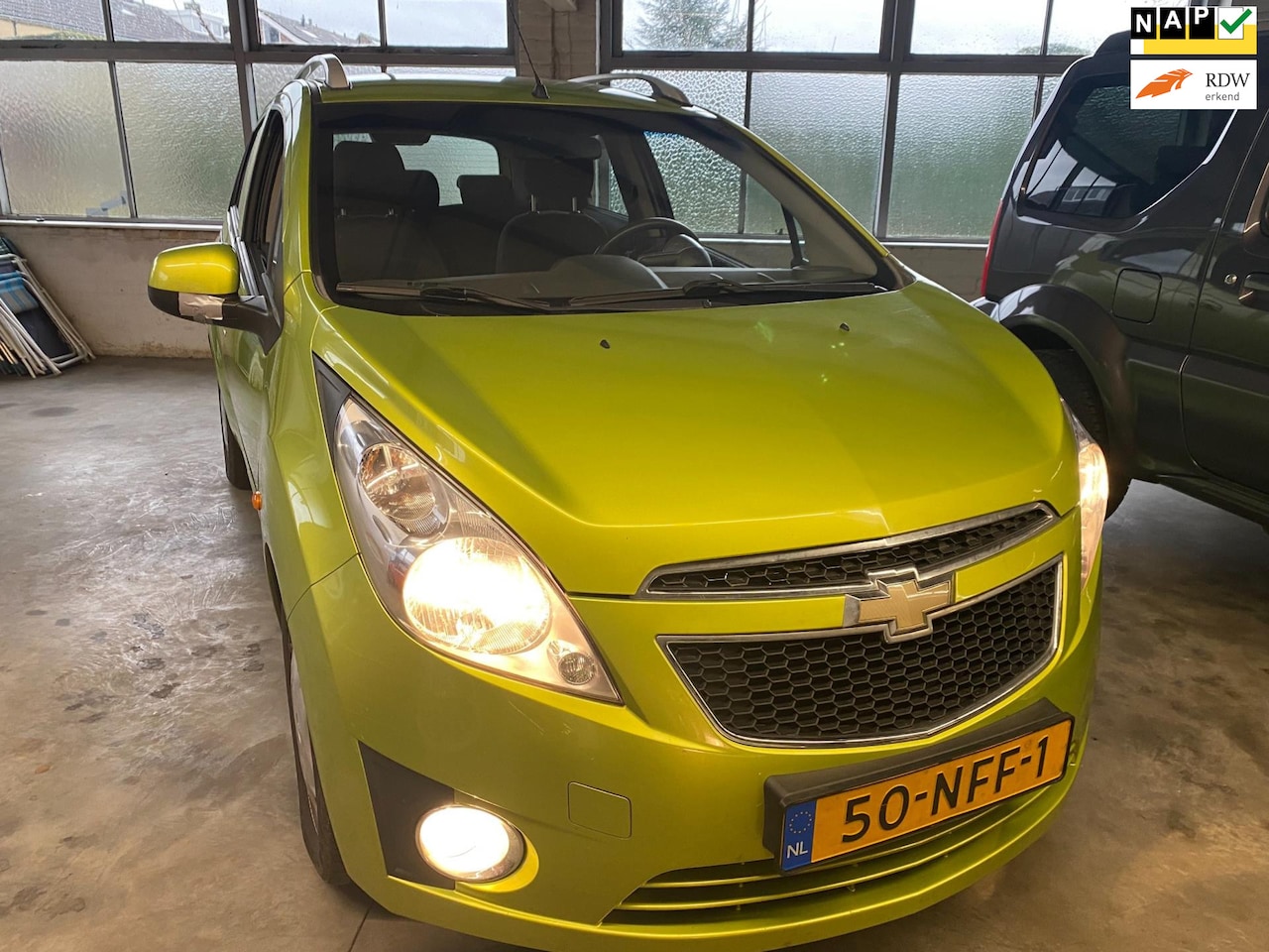 Chevrolet Spark - 1.0 16V LS Bi-Fuel 5 DEURS LEKKER ZUINIG OP LPG NET GROTE ONDERHOUDSBEURT EN APK GEHAD ZÉÉ - AutoWereld.nl