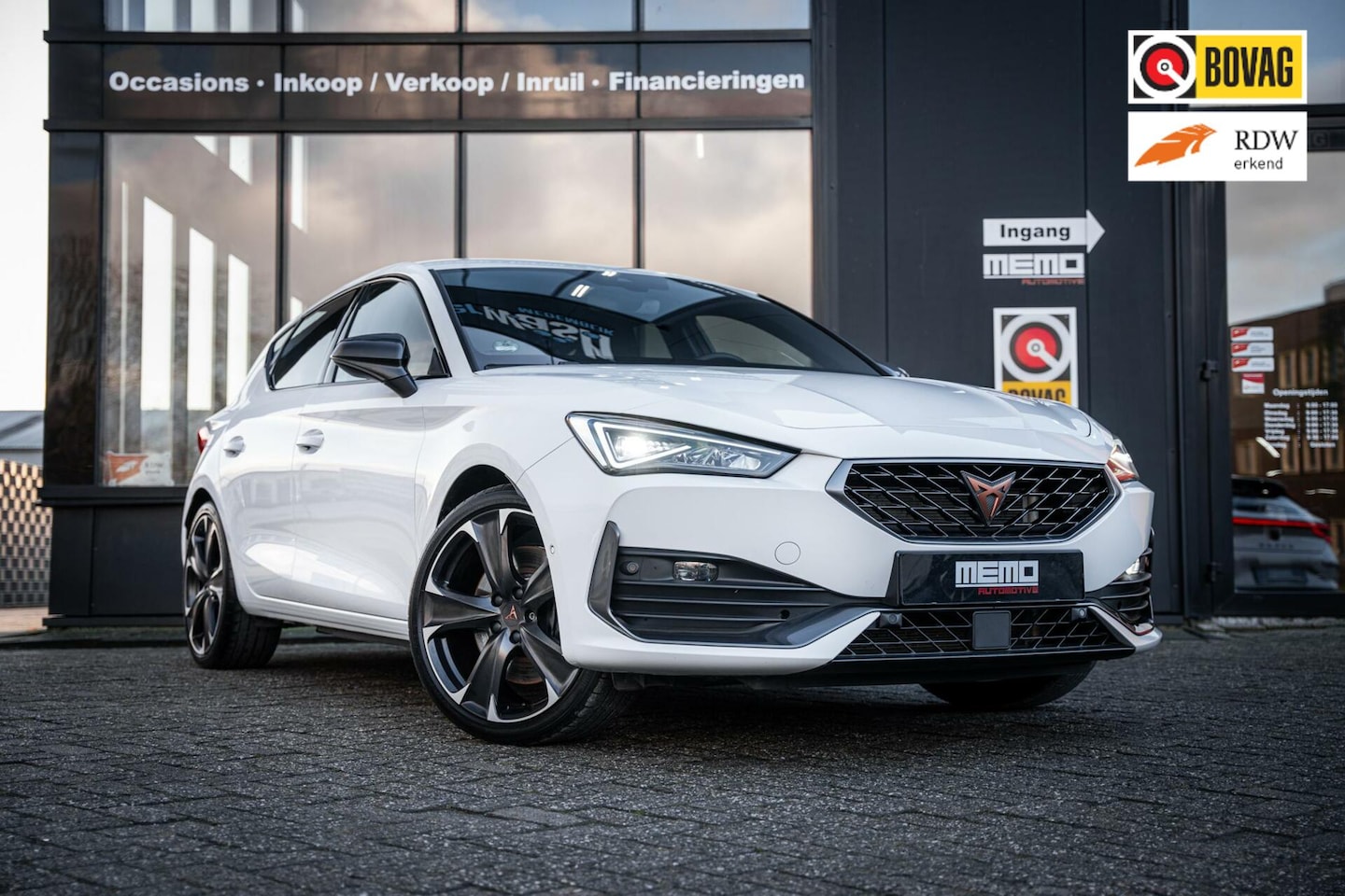 CUPRA Leon - 1.4 e-Hybrid VZ Performance*KEYLESS*CAMERA*SFEER - AutoWereld.nl