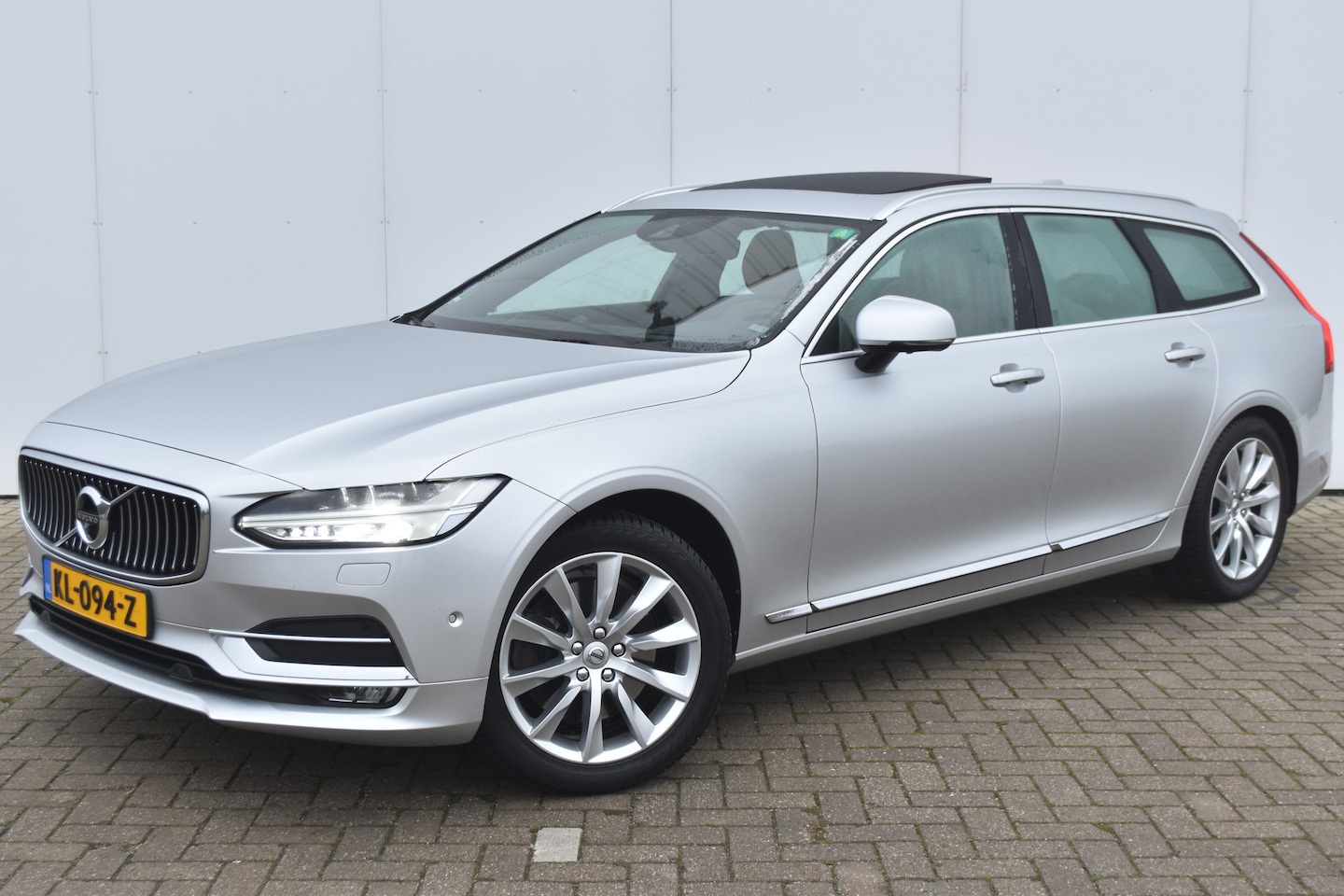 Volvo V90 - 2.0 T5 Inscription 2.0 T5 Inscription - AutoWereld.nl