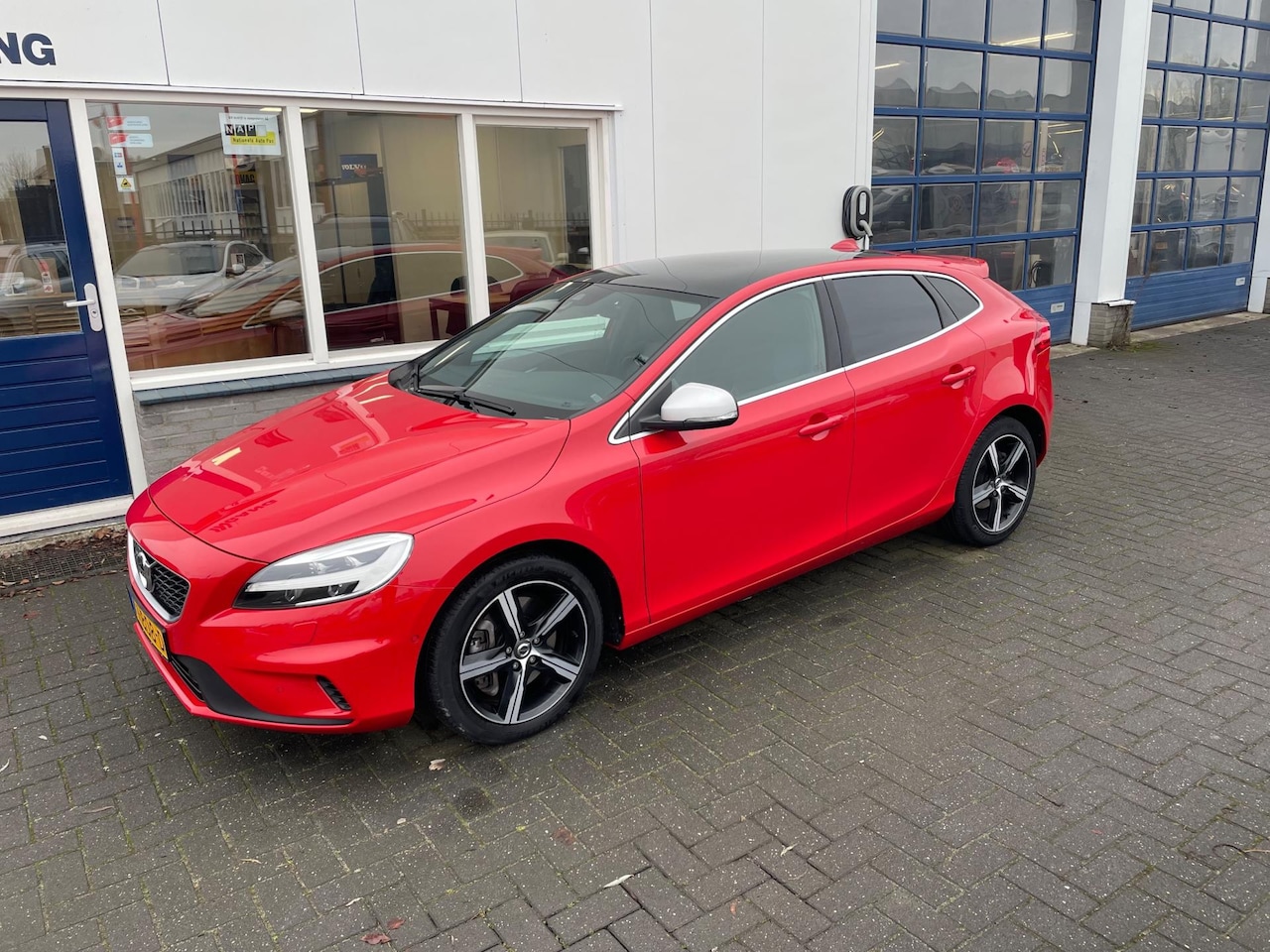 Volvo V40 - 1.5 T3 Polar+ Sport - AutoWereld.nl