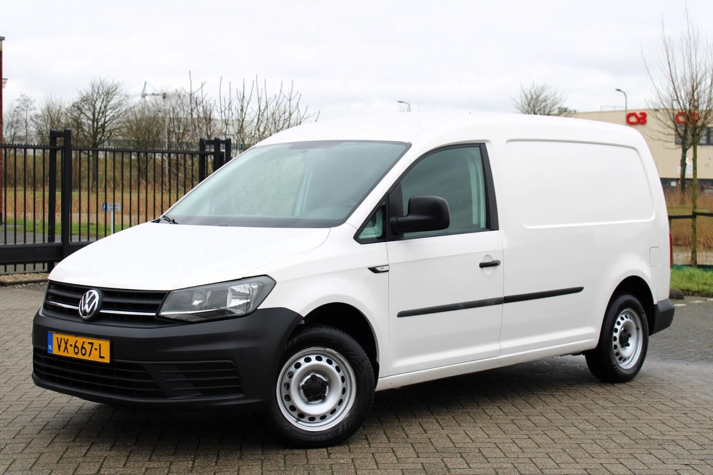 Volkswagen Caddy Maxi - 2.0 TDI L2H1 l Airco l Cruise l Trekh - AutoWereld.nl