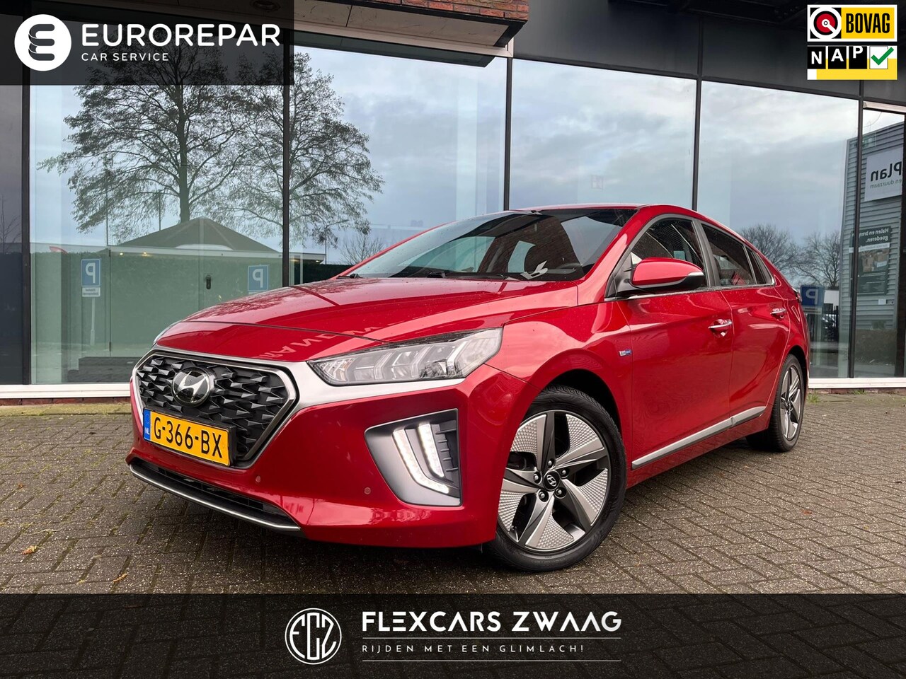 Hyundai IONIQ - 1.6 GDi Premium - Automaat - Leder - Navi - Climate - Org.NL - AutoWereld.nl