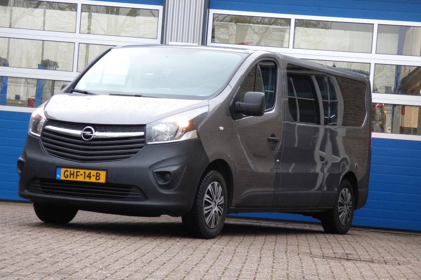 Opel Vivaro Combi - 1.6 CDTI L2H1 Personen uitvoering (9personen) - AutoWereld.nl