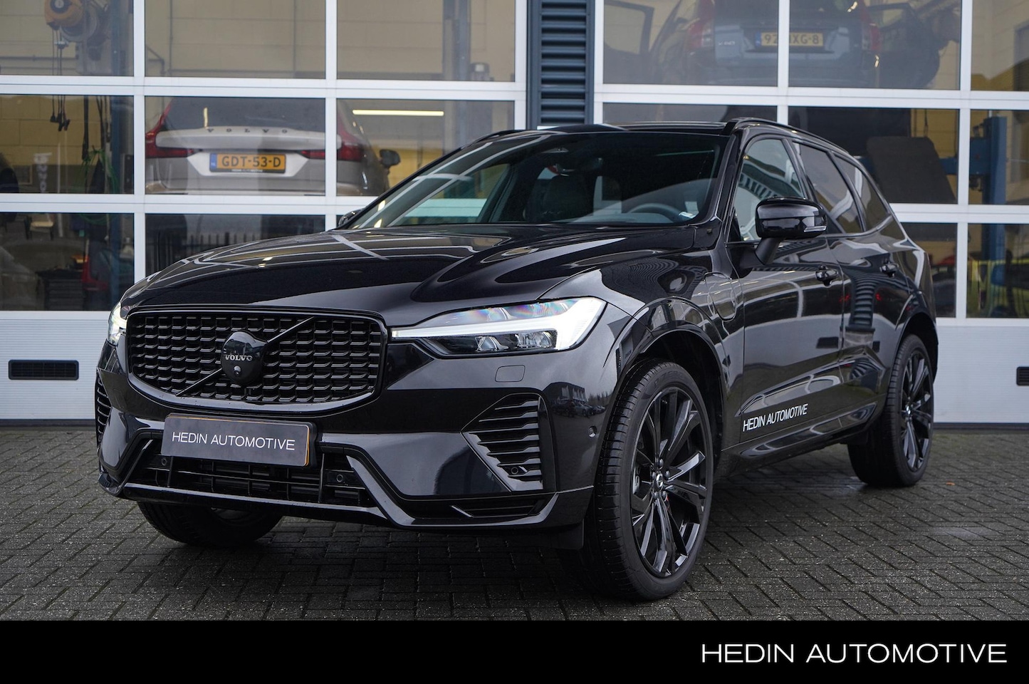 Volvo XC60 - 2.0 T6 Plug-in hybrid AWD Ultra Black Edition | 360 Camera | 21" Inch Black Velgen | Harma - AutoWereld.nl