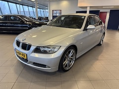 BMW 3-serie - 320i Dynamic Exec