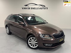 Skoda Octavia Combi - 1.6 TDI Elegance Businessline DSG/PANO/KEYLESS