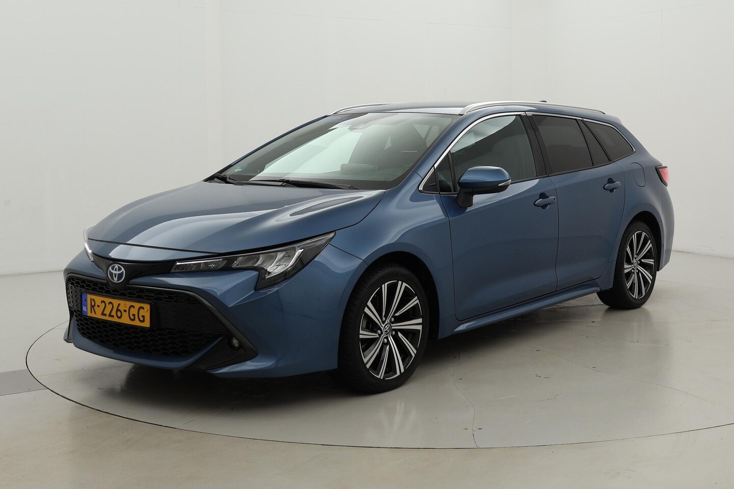 Toyota Corolla Touring Sports - 1.8 Hybrid Dynamic | Apple Carplay / Android Auto - AutoWereld.nl