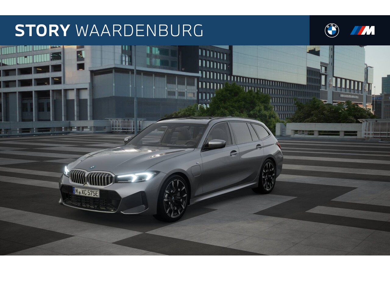 BMW 3-serie Touring - 330e High Executive M Sport Automaat / Panoramadak / Trekhaak / Sportstoelen / Stoelverwar - AutoWereld.nl