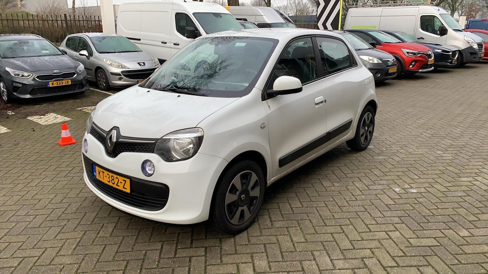 Renault Twingo - 1.0 SCe Collection | * WORDT VERWACHT *  | | Airco | DAB Radio | Centrale deurvergrendelin - AutoWereld.nl