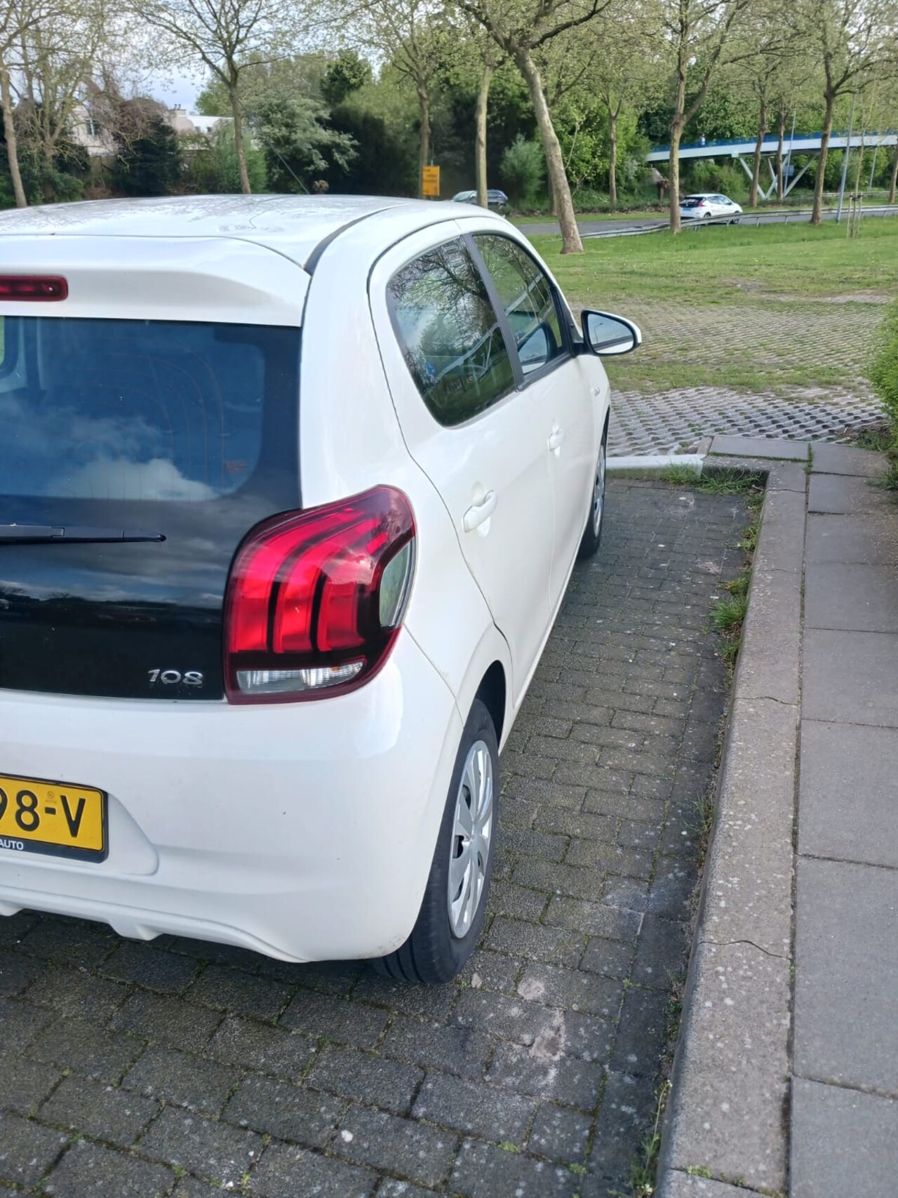 Peugeot 108 - 1.0 e-VTi Active - AutoWereld.nl