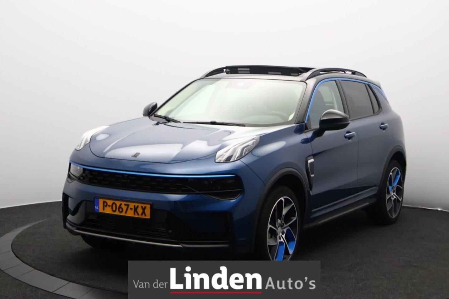 Lynk & Co 01 - 1.5 Plug-In Hybrid | Panoramadak | Fabrieksgarantie! | NL-Auto | Infinity Sound - AutoWereld.nl