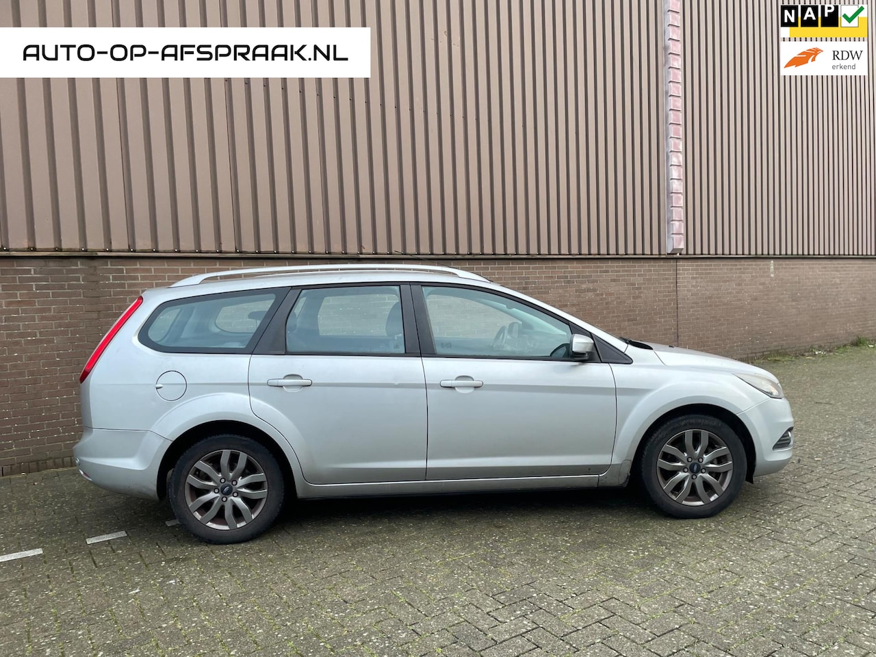 Ford Focus Wagon - 1.8 Limited Navi Clima PDC APK NAP - AutoWereld.nl