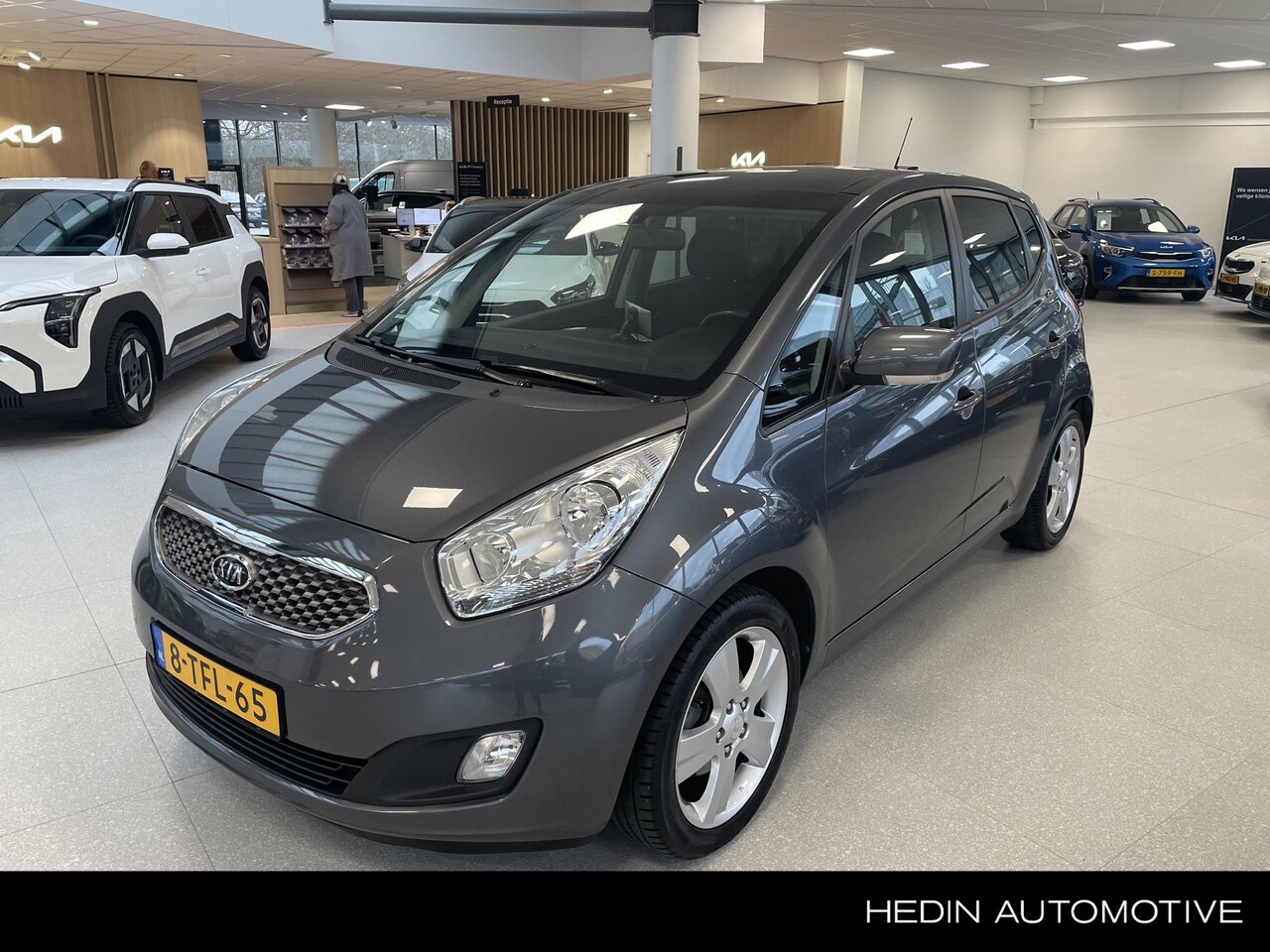 Kia Venga - 1.6 CVVT X-tra dealer-onderhouden /pano-schuifdak / trekhaak / ecc / cr-control - AutoWereld.nl