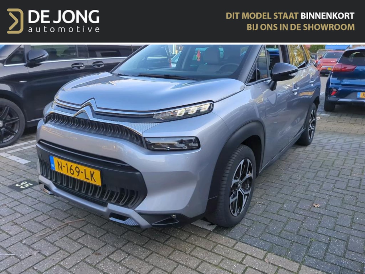 Citroën C3 Aircross - 1.2 PureTech Shine Lederen stoelen met stoelverwarming/Navi/Camera/Lage kilometerstand/Nie - AutoWereld.nl