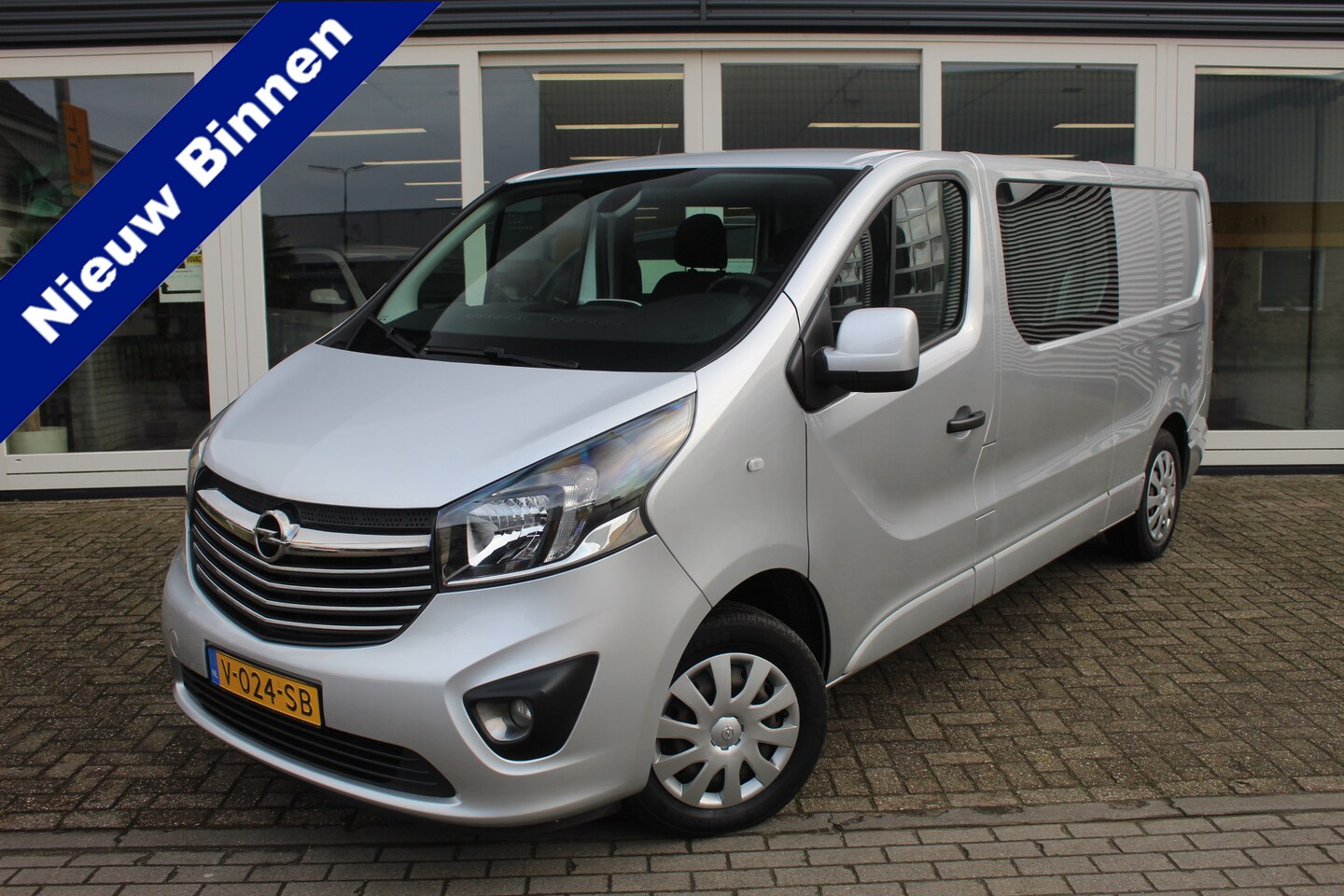 Opel Vivaro - 1.6 CDTI L2H1 DC Sport EcoFlex 1.6 CDTI L2H1 DC Sport EcoFlex, Geïsoleerde Laadruimte, Cruise Control, Camera, Airco, Tre - AutoWereld.nl