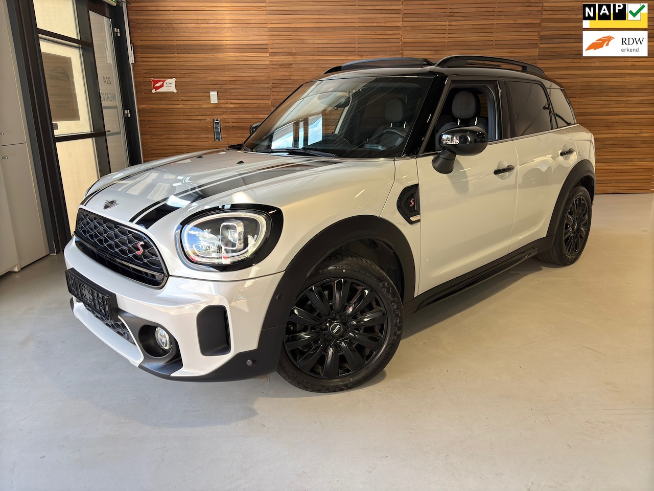 MINI Countryman - Mini 2.0 Cooper S JCW | Facelift | PANO | Virtual | Camera | Apple Carplay | H&K | Unionja - AutoWereld.nl