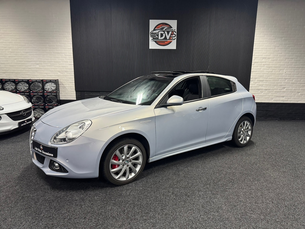 Alfa Romeo Giulietta - 1.4 T Exclusive 1.4 T Exclusive, PANO DAK, STL VERW. CLIMAT, PDC VOOR ACHTER - AutoWereld.nl