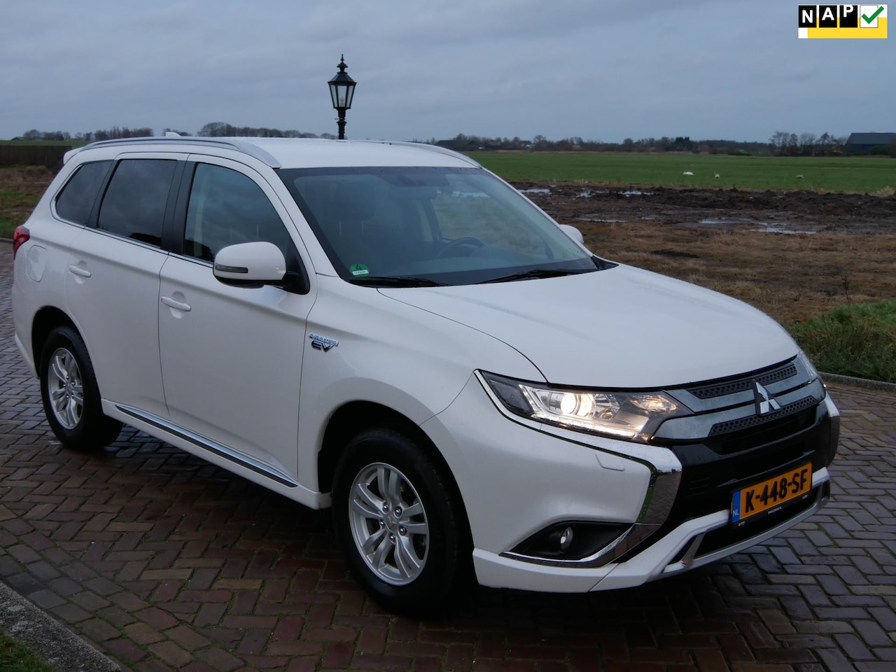 Mitsubishi Outlander - 2.4 PHEV Pure AC CAMERA ** 13999 NETTO ** - AutoWereld.nl