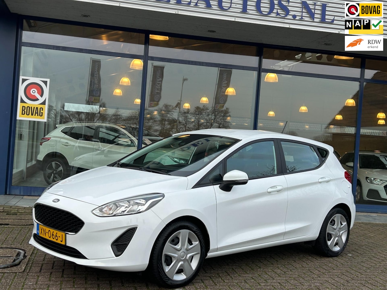 Ford Fiesta - 1.1 Trend 5Drs Navi Cruise Airco Lane Assist Apple-Car Play NAP NL-Auto Volledig Dealerond - AutoWereld.nl