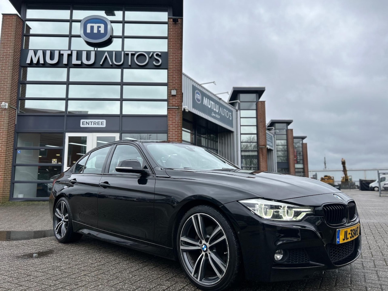 BMW 3-serie - 330e NAP BTW PDC LEDER LED CAMERA - AutoWereld.nl