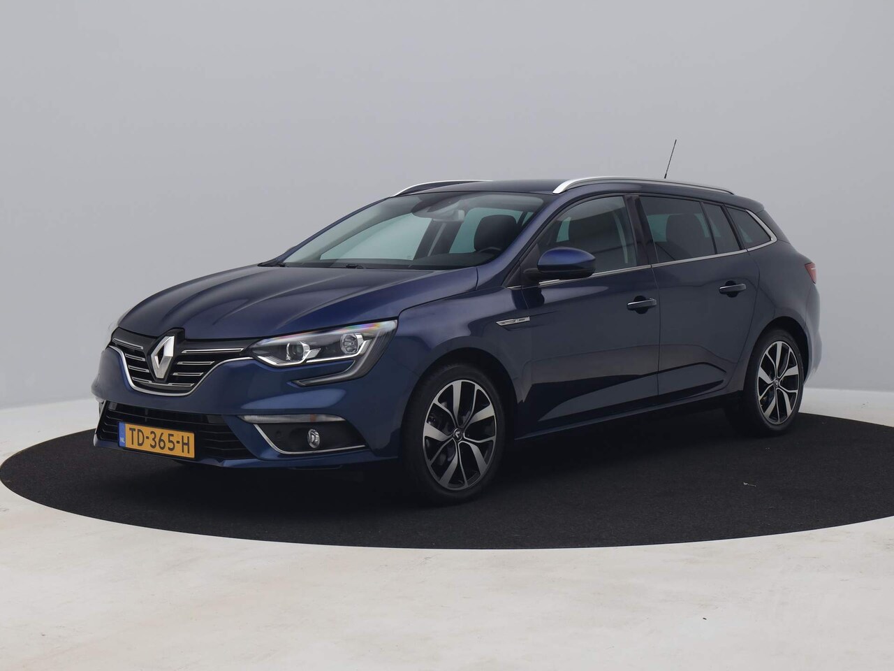 Renault Mégane Estate - 1.3 TCe Bose 6-bak | CAMERA | BOSE | TREKHAAK - AutoWereld.nl