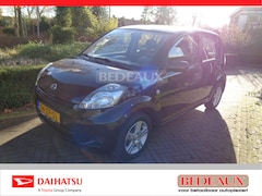 Daihatsu Sirion - 1.3 AUT Prestige Airco bij dealer, met 12 mnd Bovag garantie