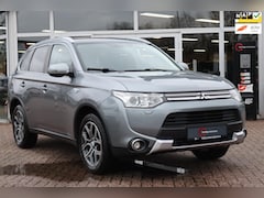 Mitsubishi Outlander - 2.0 PHEV Executive | TREKHAAK | CAMERA | NAVI | LEDER | 1e EIGENAAR | NAP