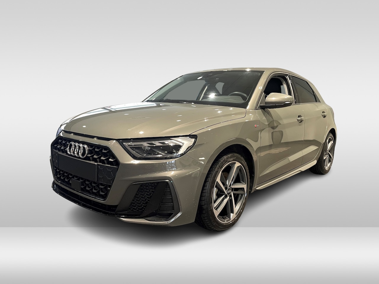 Audi A1 Sportback - S-Line 30 TFSI 81 kW / 110 pk - LED / Keyless / 17" inch / Adaptive Cruise Control Optiek - AutoWereld.nl