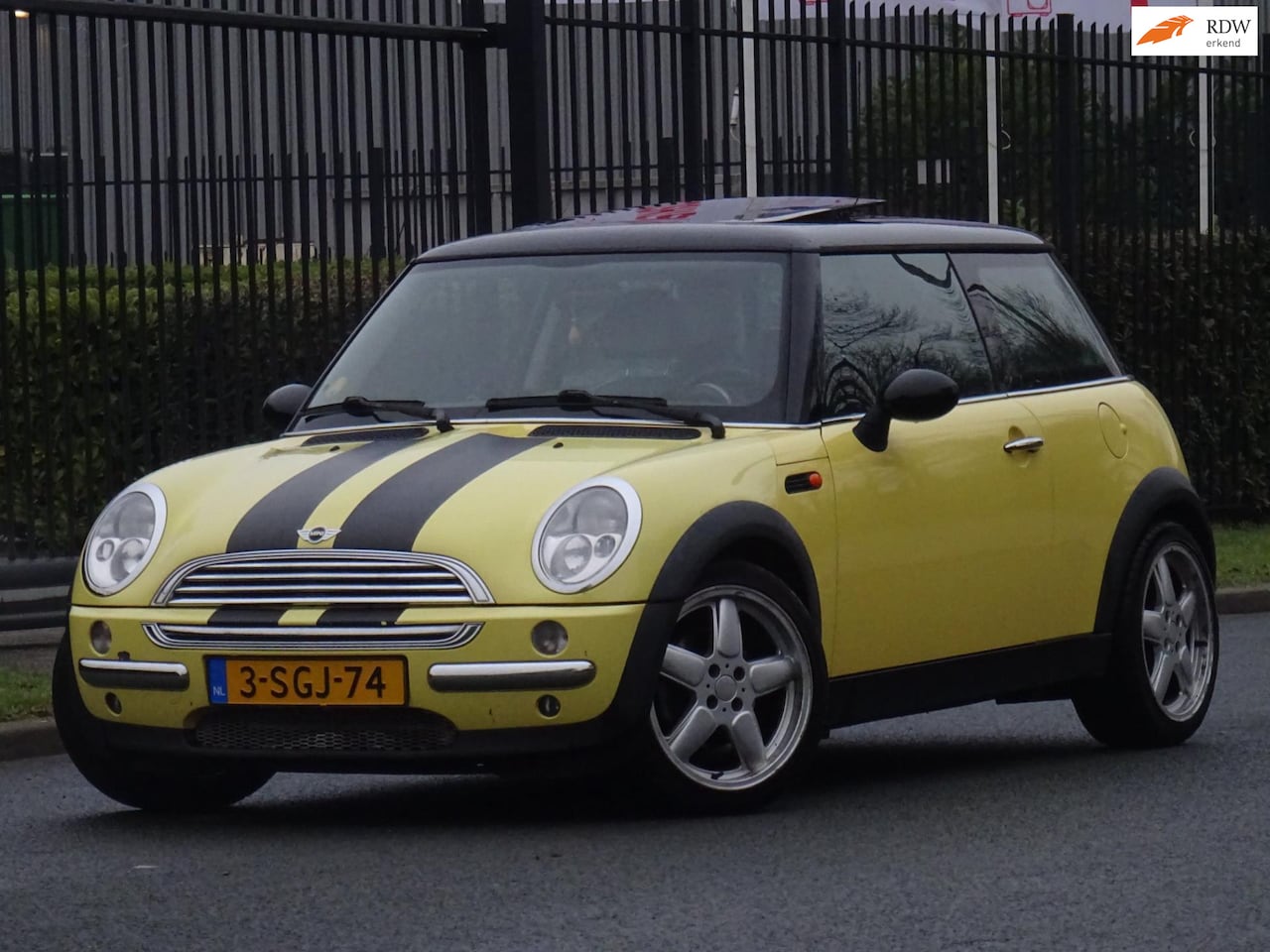 MINI Cooper - Mini 1.6 Pepper PANORAMADAK/LEER/APK 2026 - AutoWereld.nl