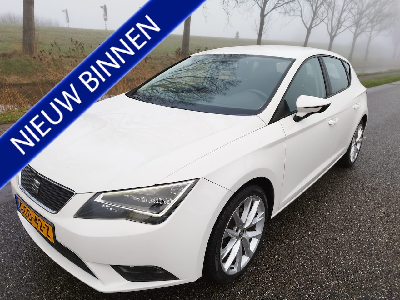 Seat Leon - 1.4 TSI ** 140 PK ** Style ** 17 inch ** Airco ** Cruise ** Mediascherm ** PDC ** LED ** - AutoWereld.nl