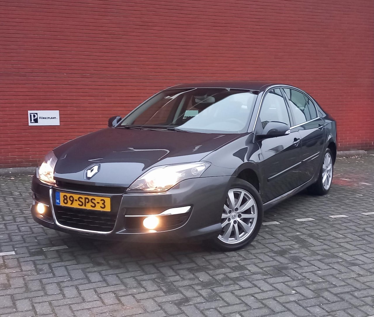 Renault Laguna - 2.0-16V Dynamique 2.0 16V 140PK Dynamique - AutoWereld.nl