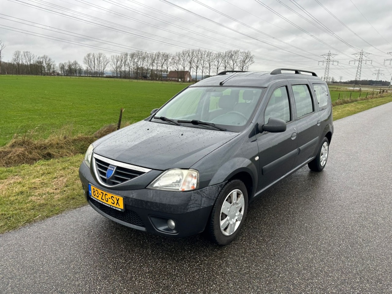 Dacia Logan MCV - 1.6 Lauréate 7p. EXPORT PRIJS EX BPM | AIRCO ! - AutoWereld.nl