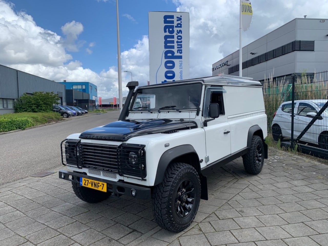 Land Rover Defender 110 - 110 Hardtop Comm. Nwe.Velgen NL-auto 159.128km - AutoWereld.nl