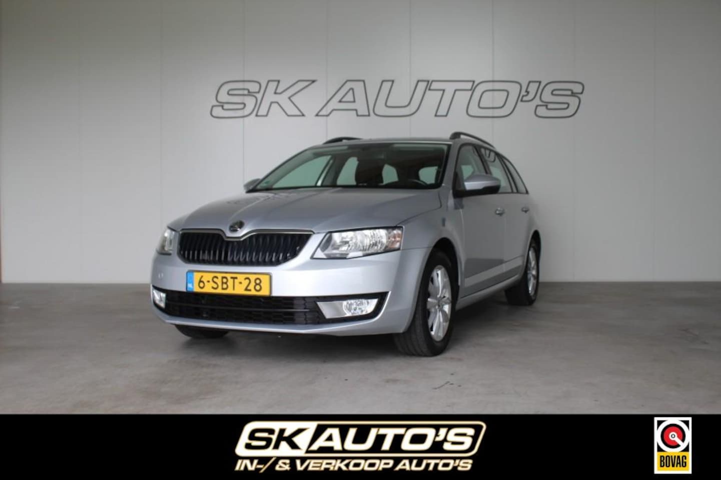 Skoda Octavia - 1.2 TSI GRT AMB BNS CRUISE PDC PANO USB NAVI TREKHAAK ALL-IN - AutoWereld.nl